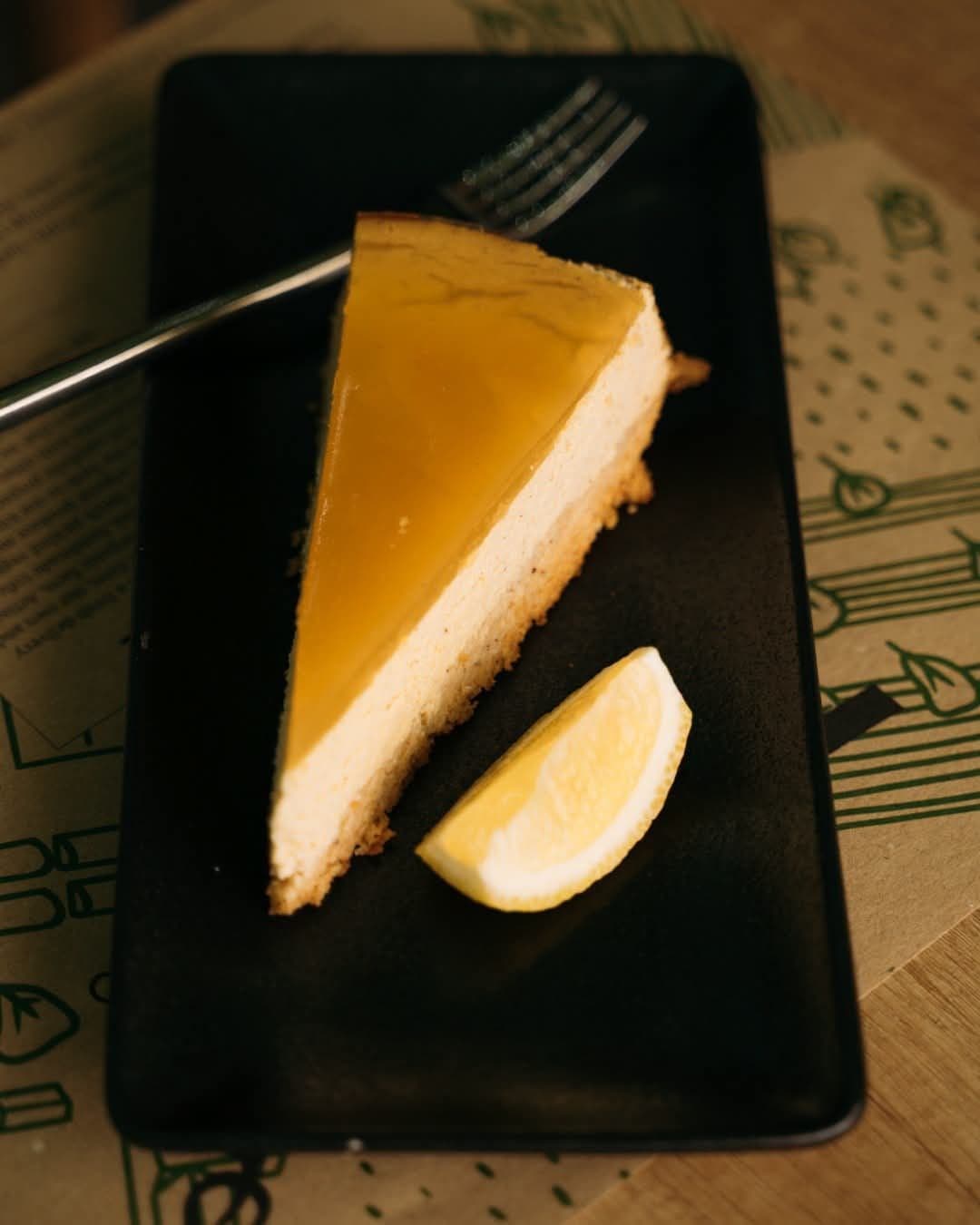 Tofu lemon cake